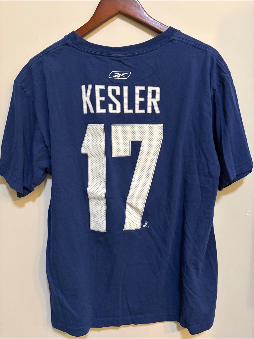 Vancouver Canucks Ryan Kesler #17 NHL Reebok T-Shirt Blue Size XL